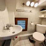 Two-bedroom Flat Near Pompidou Centre *