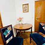 Two-bedroom Flat Near Pompidou Centre *