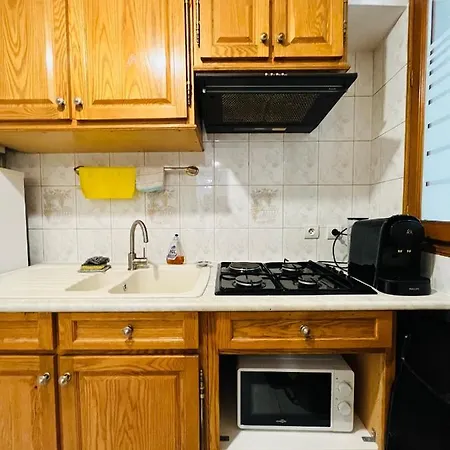 Two-bedroom Flat Near Pompidou Centre Apartment Paris