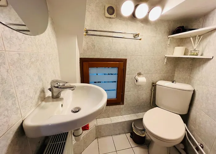 Two-bedroom Flat Near Pompidou Centre *