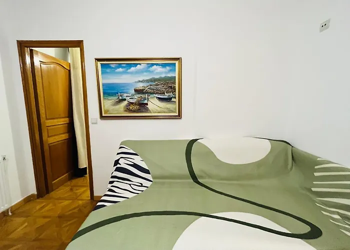 Two-bedroom Flat Near Pompidou Centre *