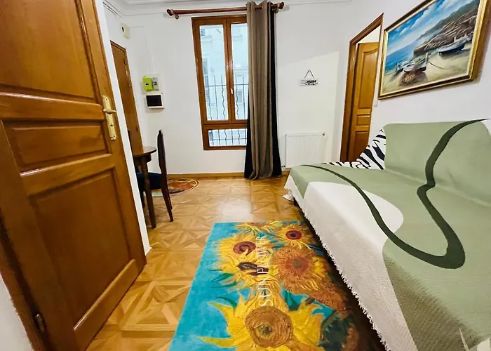 Two-bedroom Flat Near Pompidou Centre